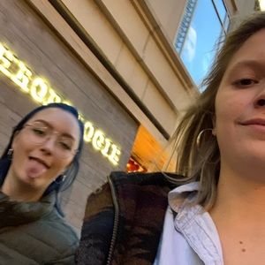 Meet your Posher, Dora